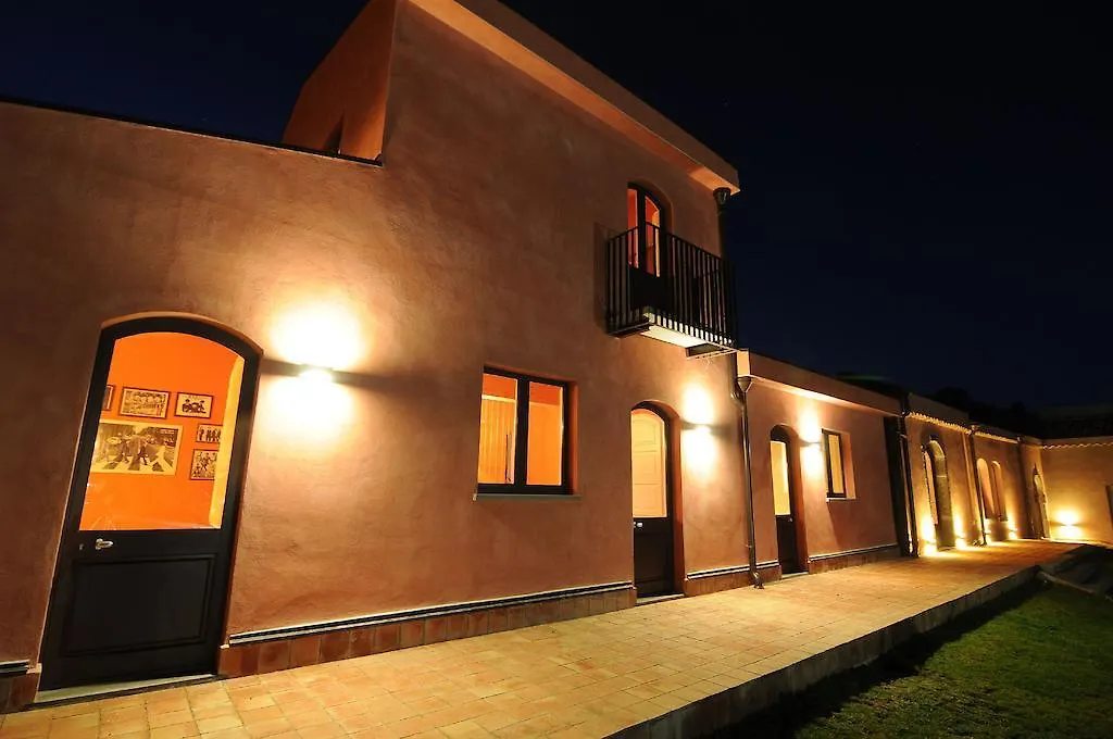 Il Giardino Degli Ovali Villa Fiumefreddo di Sicilia 0*,  İtalya